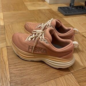 Hoka Bondi 8
